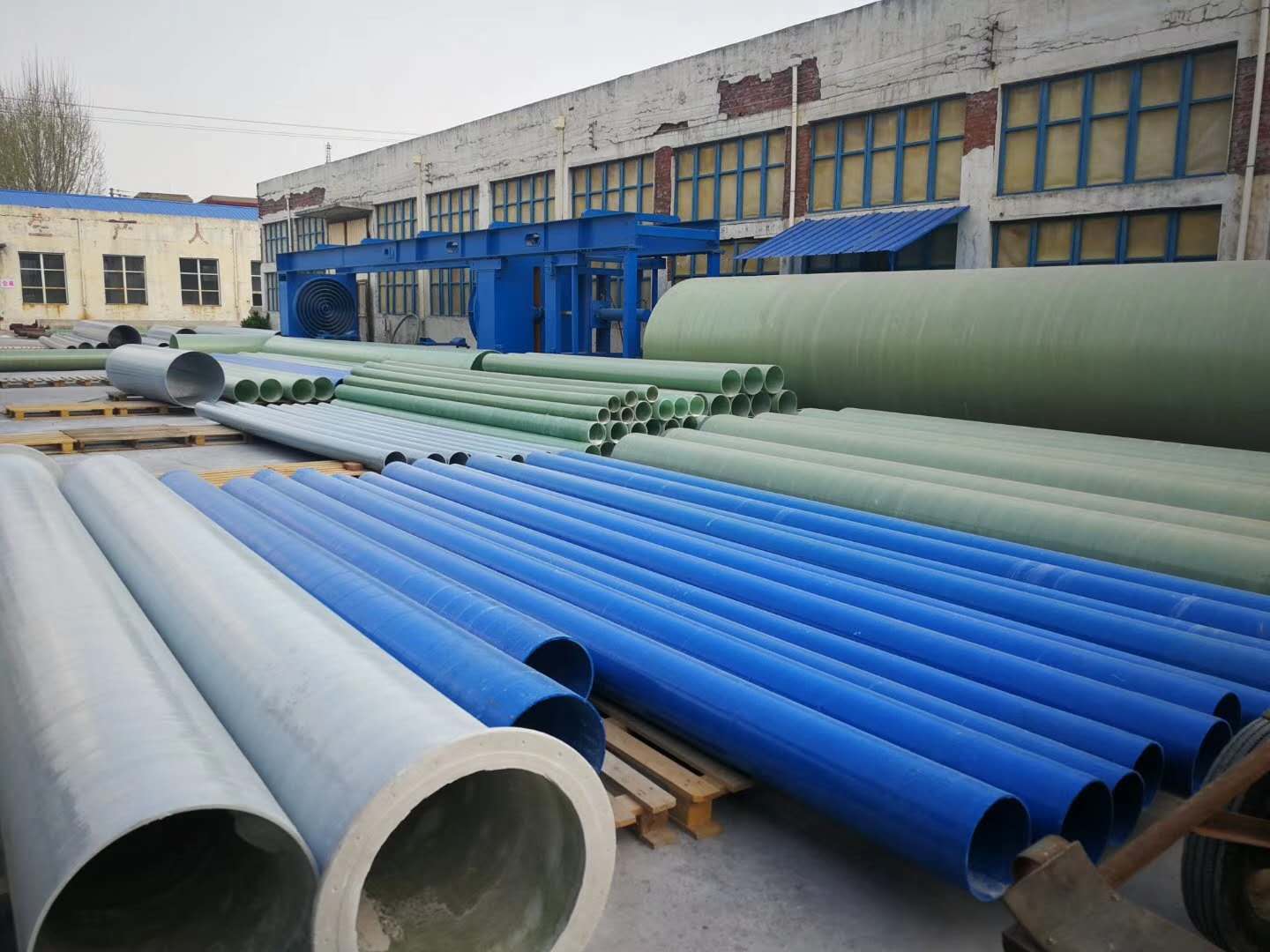 玻璃鋼頂棚蓋板的材料特點(diǎn)與優(yōu)勢